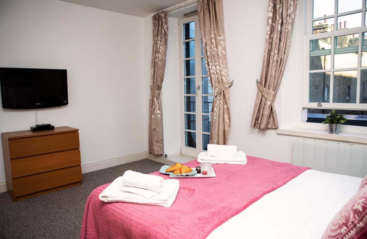 Apt 2, Trafalgar Square 2Nd Floor By Indigo Flats 런던 외부 사진