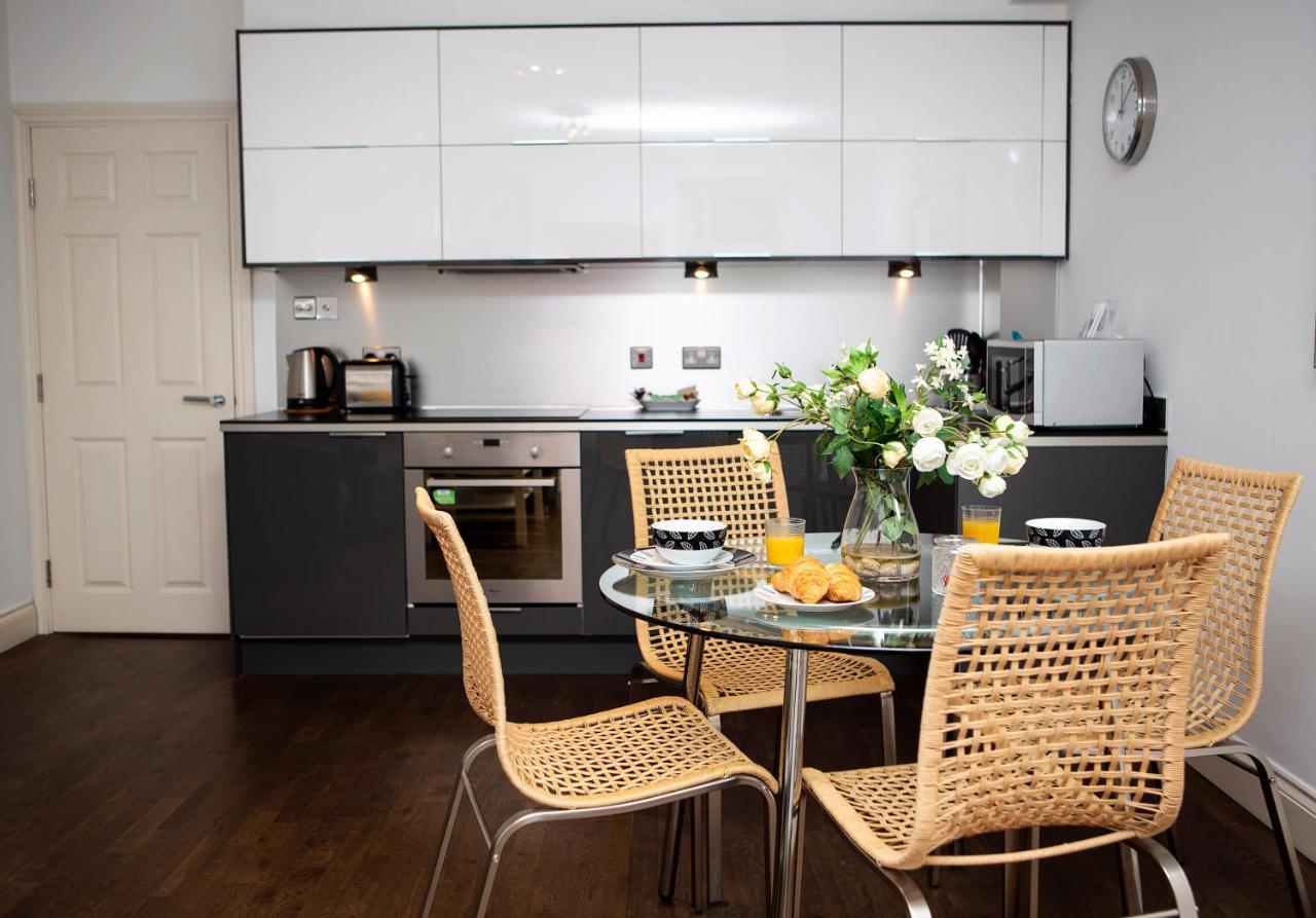 Apt 2, Trafalgar Square 2Nd Floor By Indigo Flats 런던 외부 사진